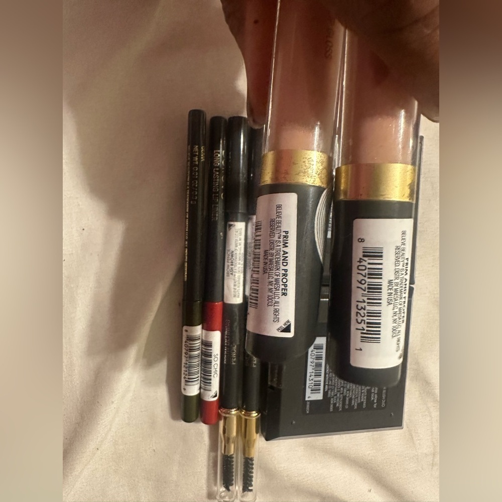 Believe Beauty Make Up Lot - Picture 6 of 6